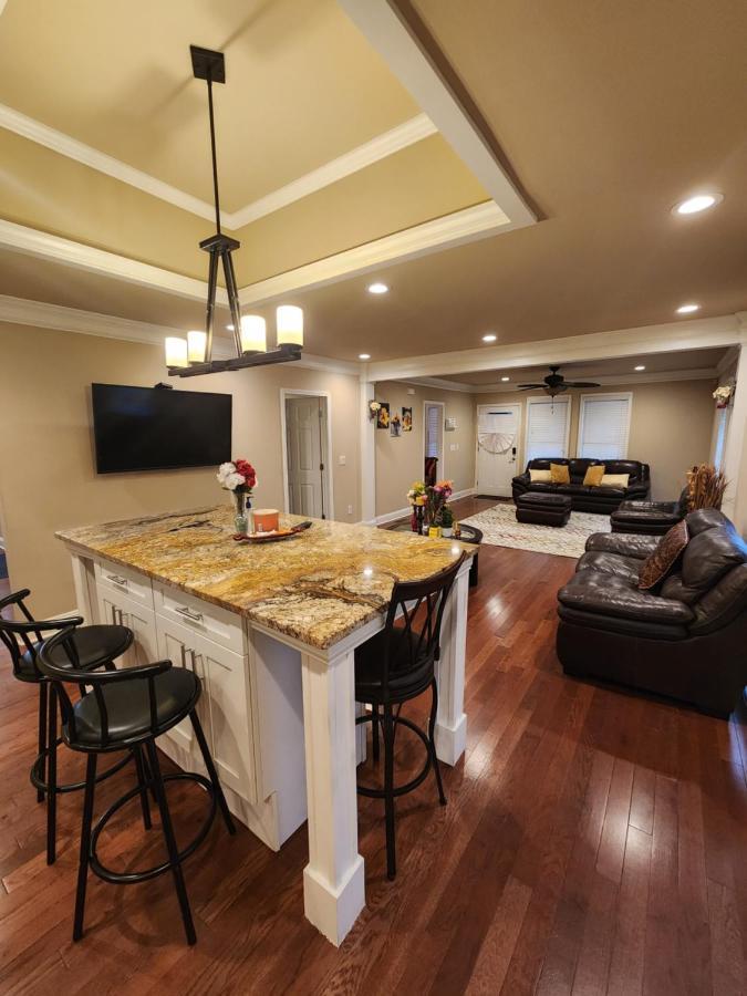 Spacious Newly Renovated Home Atlanta Exterior foto
